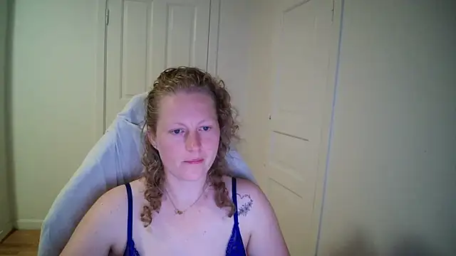 Snapshot of Girlnina-1995 chatting on May 20, 2026, 6:14 pm Girlnina-1995 online show from May 20, 2026, 6:14 pm