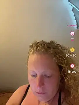 Snapshot of Girlnina-1995 chatting on June 1, 2026, 6:42 pm Girlnina-1995 online show from June 1, 2026, 6:42 pm
