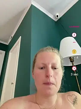 Snapshot of Girlnina-1995 chatting on June 11, 2026, 2:15 pm Girlnina-1995 online show from June 11, 2026, 2:15 pm