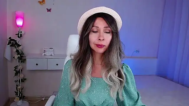 wendifoste online show from September 26, 2025, 8:02 pm