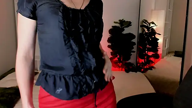 LorenDaze online show from June 30, 2026, 2:07 pm