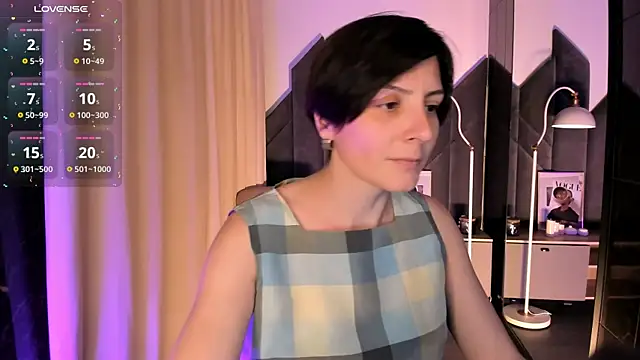 LorenDaze online show from July 27, 2026, 2:13 pm