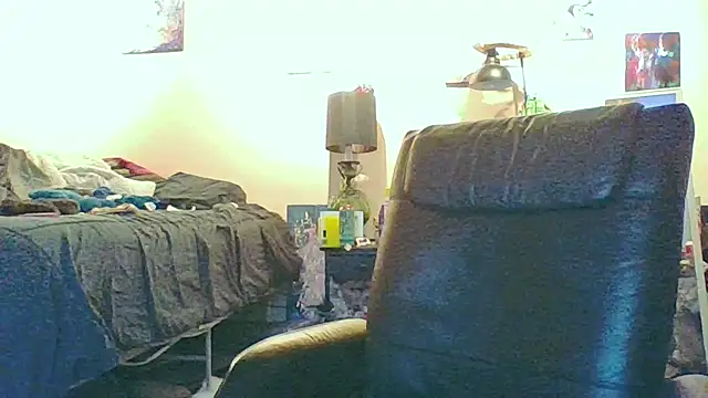 eatmeplease44 online show from November 30, 2025, 11:31 pm