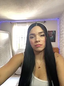 julianarosess online show from September 12, 2025, 4:40 pm