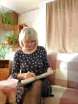 Snapshot of IrmaRose chatting on February 14, 2025, 6:23 am IrmaRose online show from February 14, 2025, 6:23 am