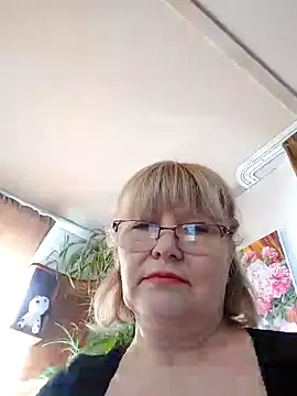 Snapshot of IrmaRose chatting on March 23, 2025, 5:32 am IrmaRose online show from March 23, 2025, 5:32 am