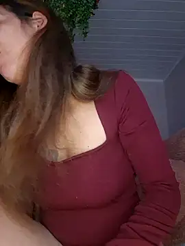 Snapshot of Lola-Roxx chatting on April 10, 2026, 2:55 pm Lola-Roxx online show from April 10, 2026, 2:55 pm