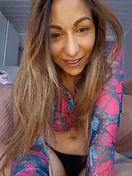 Snapshot of Lola-Roxx chatting on May 14, 2026, 1:29 pm Lola-Roxx online show from May 14, 2026, 1:29 pm