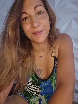 Snapshot of Lola-Roxx chatting on July 1, 2026, 7:54 am Lola-Roxx online show from July 1, 2026, 7:54 am
