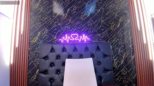 Tamara-evans online show from September 15, 2025, 7:47 pm