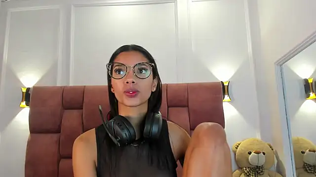 liagirl cute online show from January 9, 2025, 3:58 am