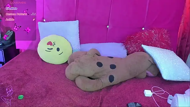 Snapshot of candymills1 chatting on September 18, 2025, 2:19 pm candymills1 online show from September 18, 2025, 2:19 pm