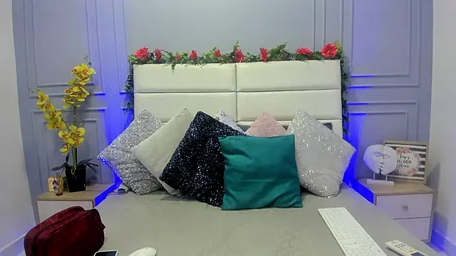 Karlagonzales  online show from March 11, 2025, 6:41 pm