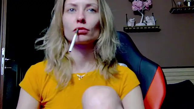 karo123421 online show from December 13, 2025, 9:20 pm