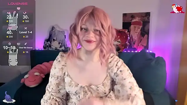 Snapshot of SueNiceeeee chatting on December 9, 2024, 12:12 am SueNiceeeee online show from December 9, 2024, 12:12 am