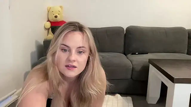 bigboobybabyxh online show from April 2, 2026, 8:23 am