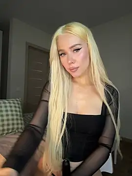 xDinnax online show from December 24, 2024, 7:11 pm