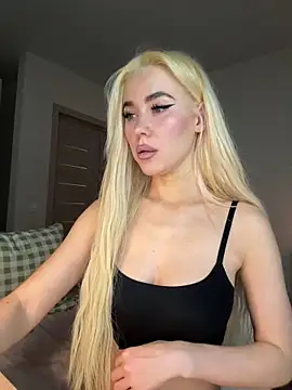 xDinnax online show from December 26, 2024, 2:48 pm