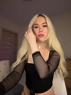 xDinnax online show from October 27, 2025, 1:48 pm