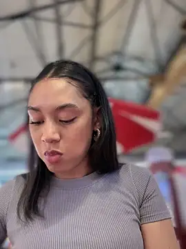 Leaberry online show from January 15, 2025, 5:58 pm