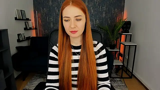 Snapshot of Adelyna_Bird chatting on January 13, 2025, 8:26 am Adelyna Bird online show from January 13, 2025, 8:26 am