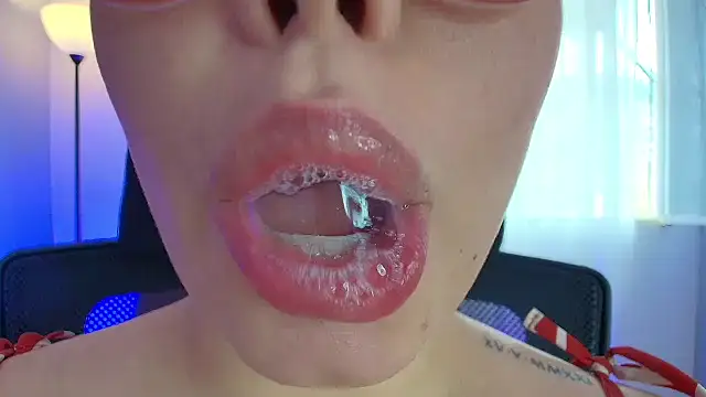 lisbet21x online show from February 7, 2025, 6:56 pm