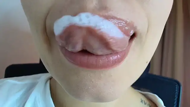 lisbet21x online show from April 12, 2026, 11:37 am