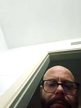 Snapshot of Dolceporco19 chatting on November 10, 2025, 5:45 pm Dolceporco19 online show from November 10, 2025, 5:45 pm