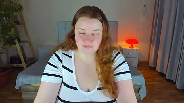 PolinaSalvatore online show from September 14, 2025, 8:08 pm