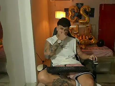 Snapshot of Jake_simons chatting on February 27, 2025, 11:04 pm Jake simons online show from February 27, 2025, 11:04 pm