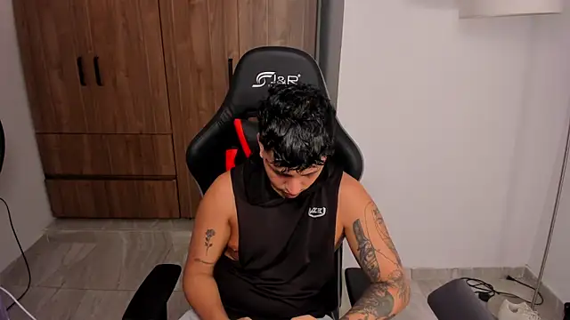 Snapshot of Jake_simons chatting on September 28, 2025, 2:28 am Jake simons online show from September 28, 2025, 2:28 am