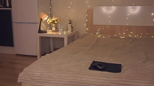 Snapshot of missbeatriss chatting on December 14, 2024, 4:09 pm missbeatriss online show from December 14, 2024, 4:09 pm