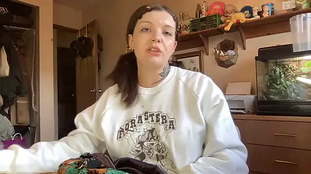 SweetMaisie online show from February 6, 2026, 12:59 am