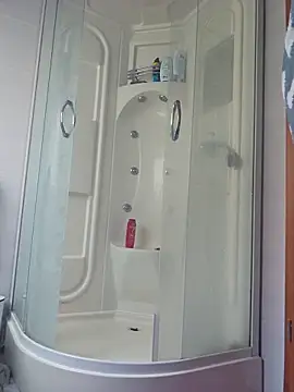 Snapshot of U_prolazu chatting on March 4, 2026, 10:43 am U prolazu online show from March 4, 2026, 10:43 am