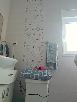 Snapshot of U_prolazu chatting on March 9, 2026, 12:42 pm U prolazu online show from March 9, 2026, 12:42 pm