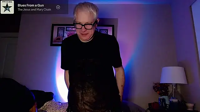 Snapshot of Snarfle82 chatting on December 2, 2025, 12:43 pm Snarfle82 online show from December 2, 2025, 12:43 pm
