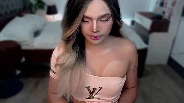 liaa lurrecams online show from December 16, 2025, 11:37 am