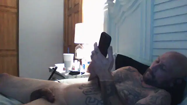 Snapshot of J-Dubb chatting on November 16, 2025, 5:35 am J-Dubb online show from November 16, 2025, 5:35 am