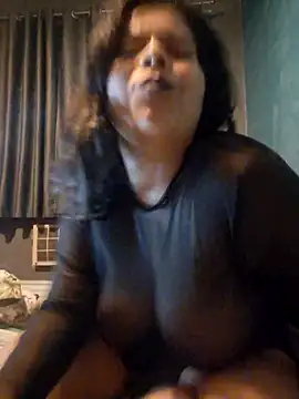 Snapshot of niCuNin chatting on October 14, 2025, 4:02 am niCuNin online show from October 14, 2025, 4:02 am