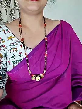 Snapshot of Indian_desi_wife chatting on April 13, 2026, 2:17 am Indian desi wife online show from April 13, 2026, 2:17 am