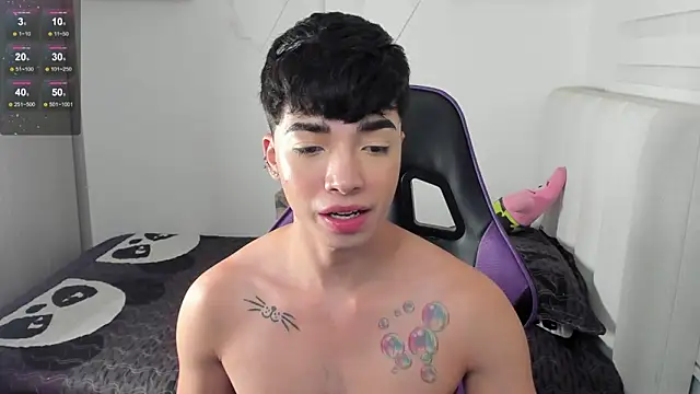 santy7v7 online show from December 3, 2024, 1:43 pm