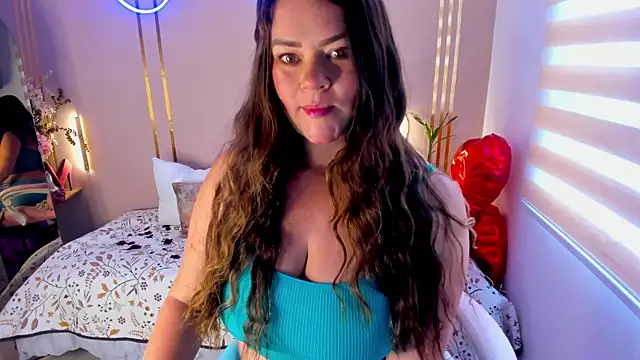 Snapshot of lena_paulxo chatting on July 13, 2026, 4:10 pm lena paulxo online show from July 13, 2026, 4:10 pm