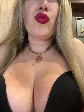 Kittenforyou online show from February 18, 2026, 1:29 pm