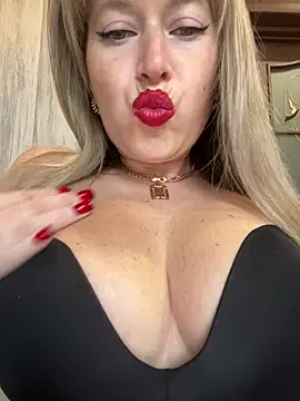 Kittenforyou online show from February 28, 2026, 1:12 pm