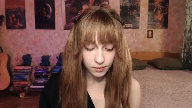 Friendly Ellie online show from March 10, 2026, 12:26 am