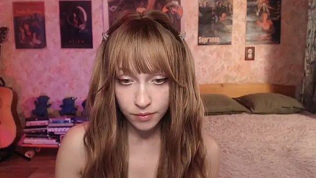 Friendly Ellie online show from July 27, 2026, 1:40 pm