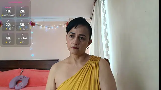 ISABEEL SOFIA01 online show from April 4, 2026, 8:17 pm