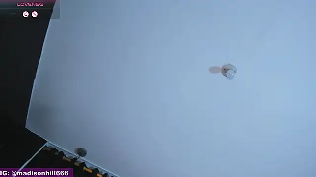 CelinayHanck online show from March 14, 2025, 4:09 pm