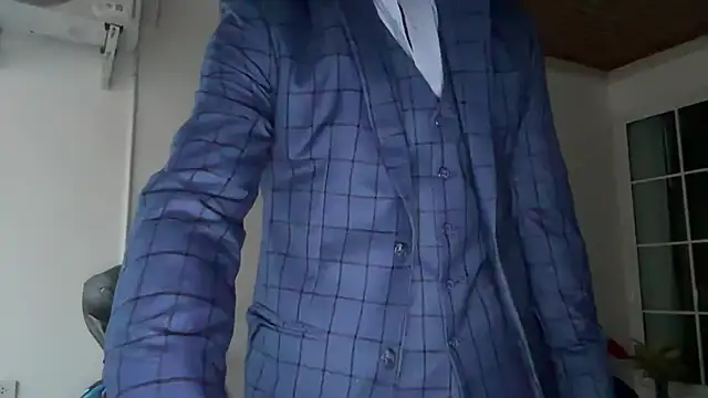 lukegunn online show from December 7, 2024, 11:34 pm