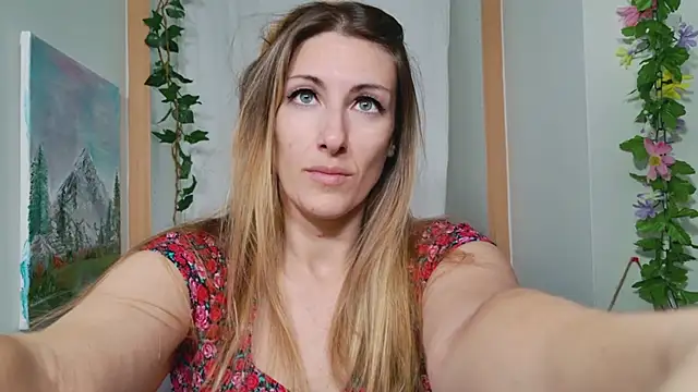 Snapshot of victorialotus chatting on February 1, 2025, 7:05 am victorialotus online show from February 1, 2025, 7:05 am